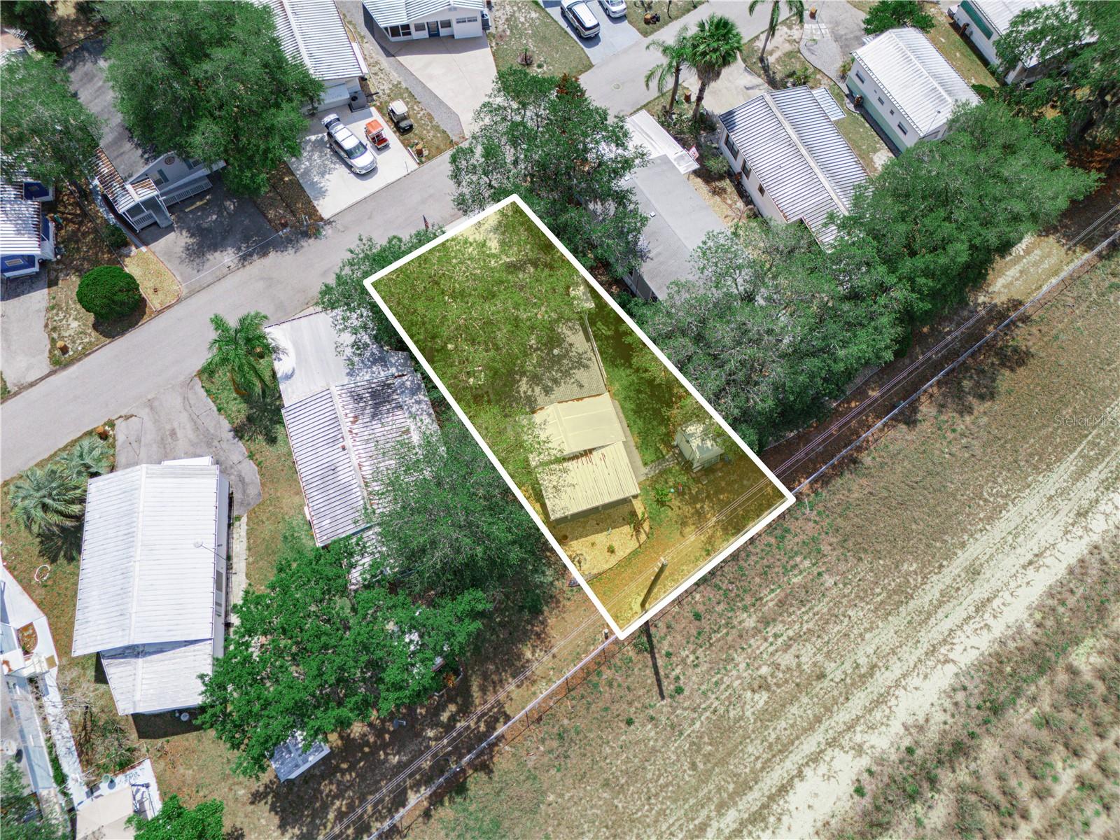 24 Silversides St Property Photo 35