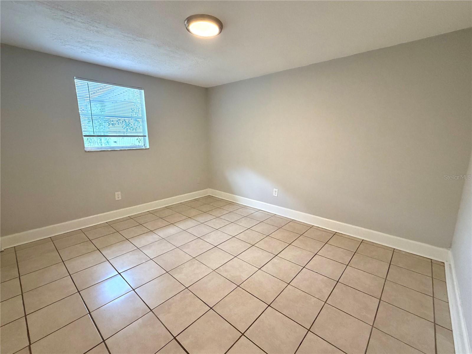 10022 E Wilder Ave #12 Property Photo 6