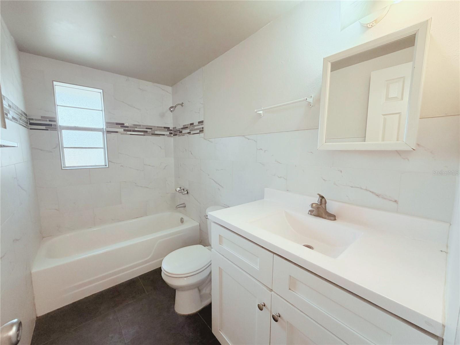 5305 Oakwood Ct #17 Property Photo 9