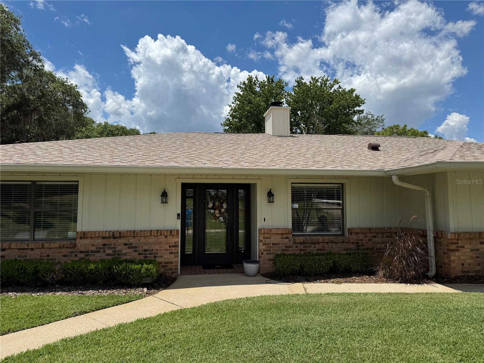 334 W F St #fl Property Photo 1