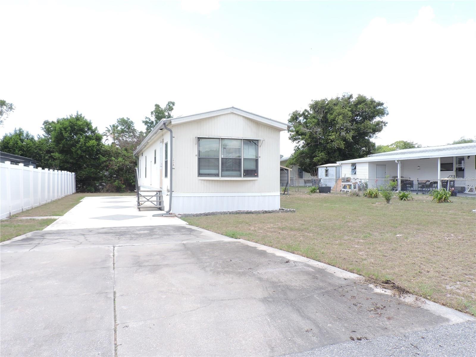 236 2nd Ave N Property Photo 1