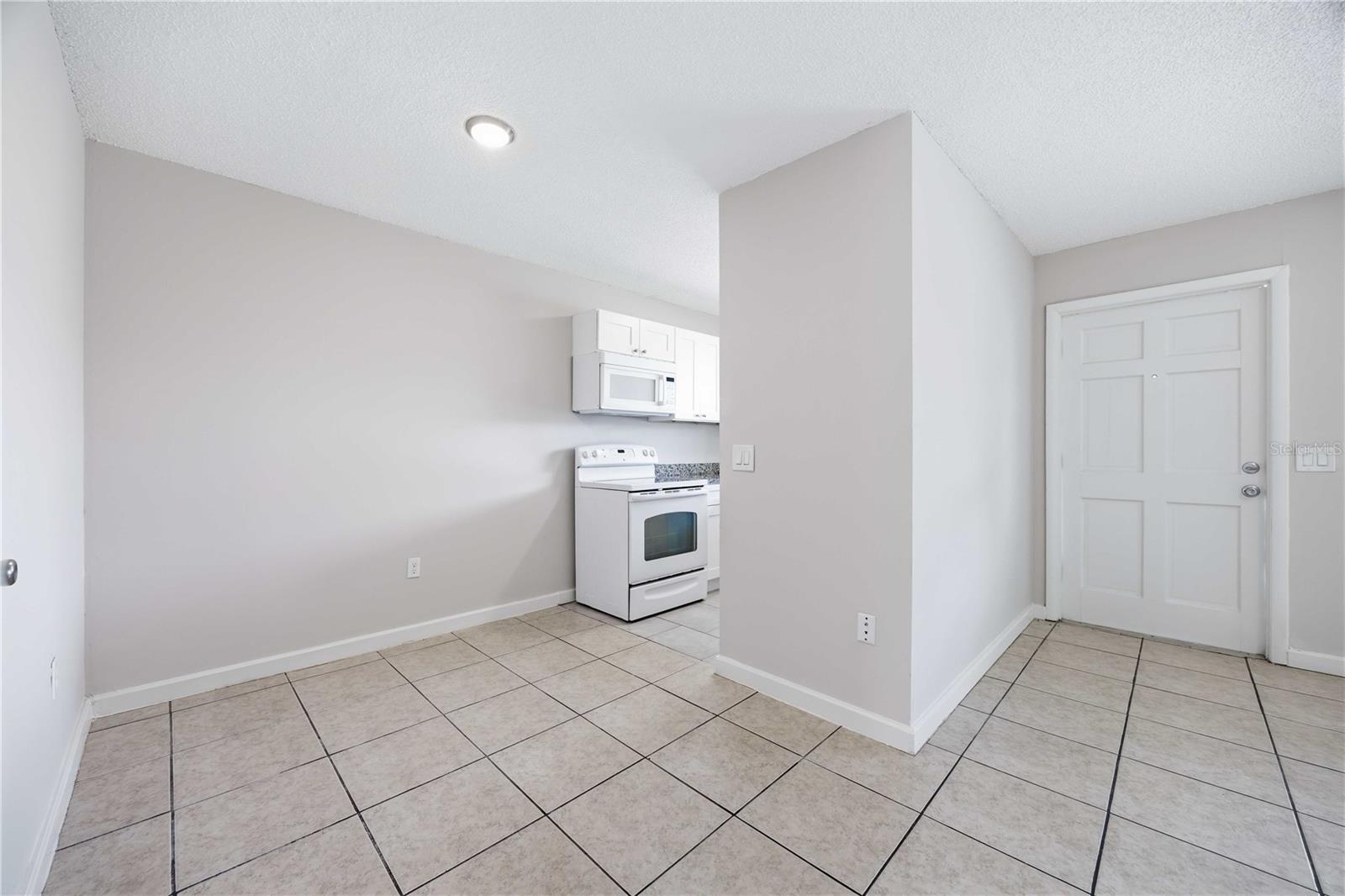 1118 Melody Lane Property Photo 8