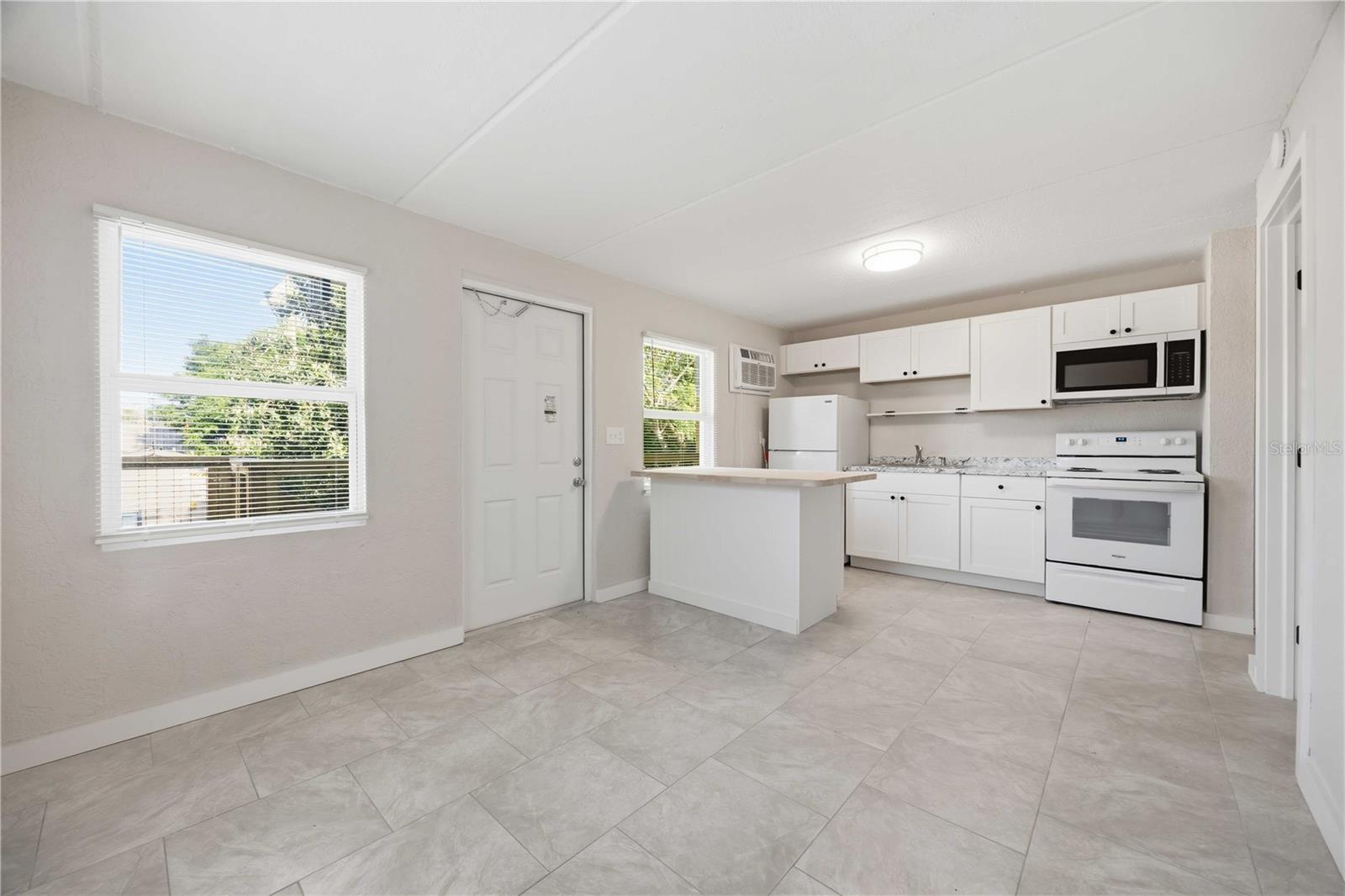 419 Grapefruit Ave #8b Property Photo 4