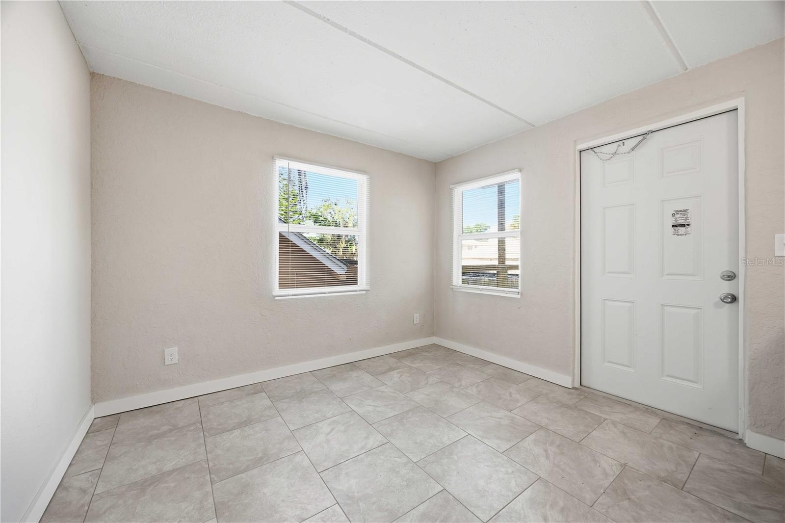 419 Grapefruit Ave #8b Property Photo 6