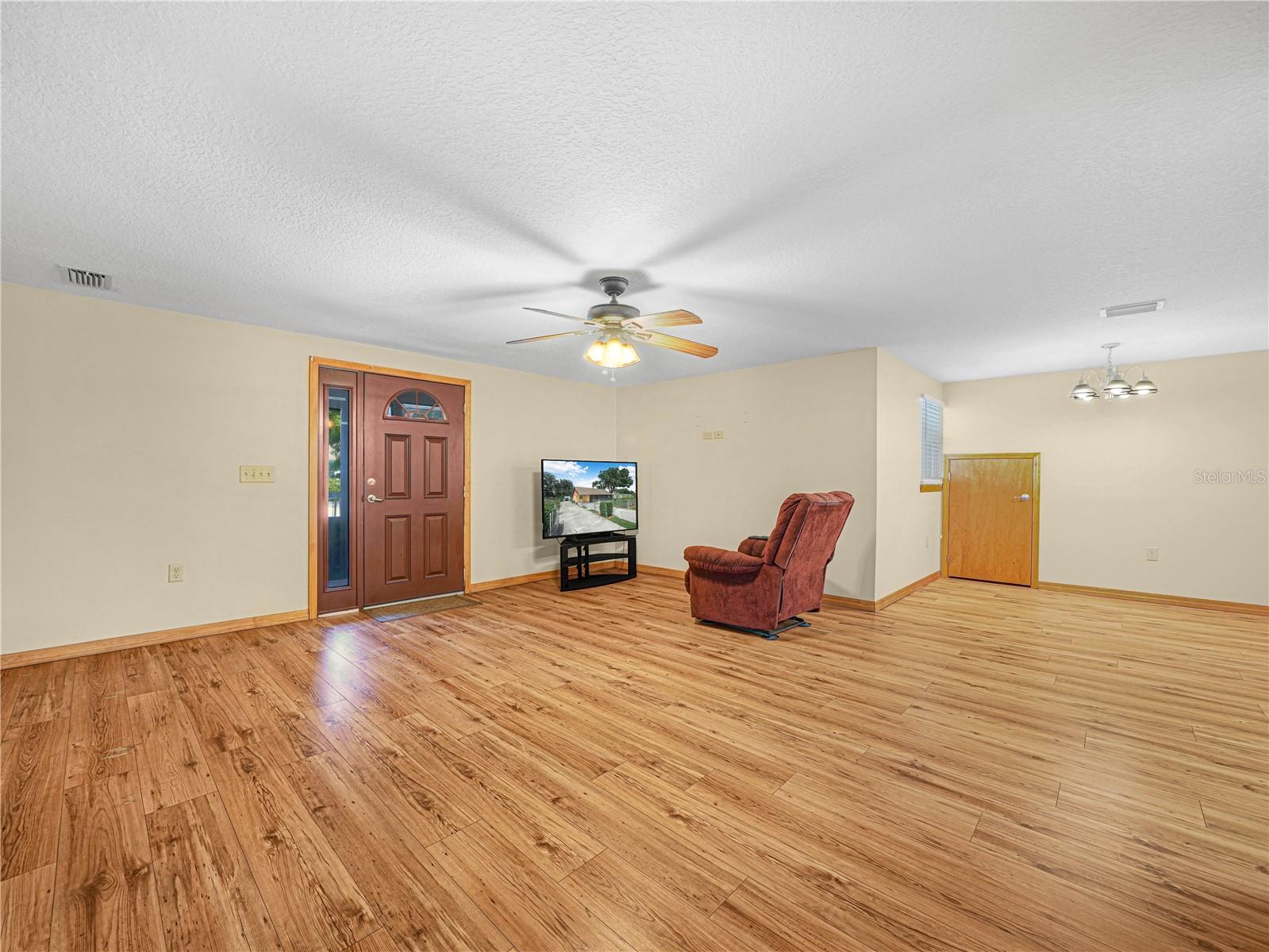 1213 Cherokee Dr Property Photo 5