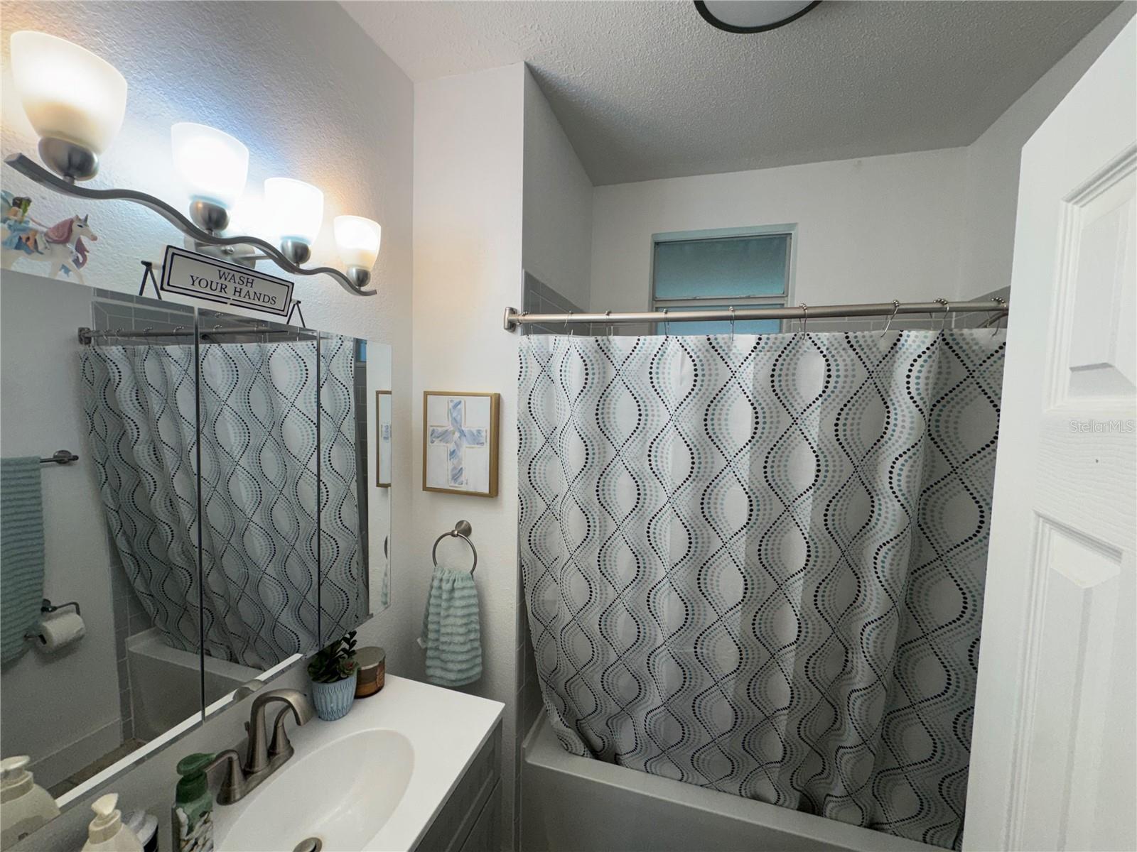 398 Virginia St Property Photo 7