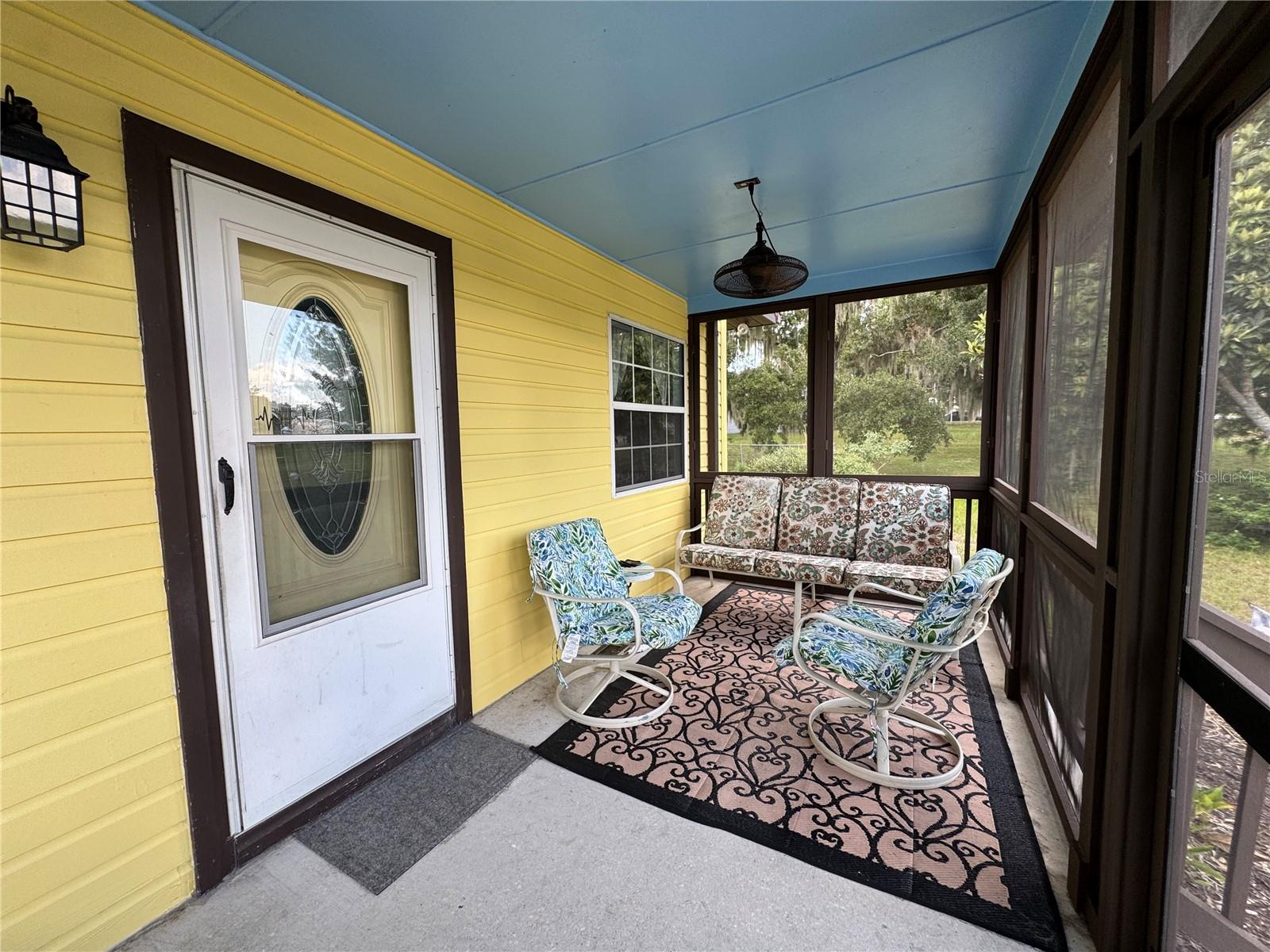 398 Virginia St Property Photo 10