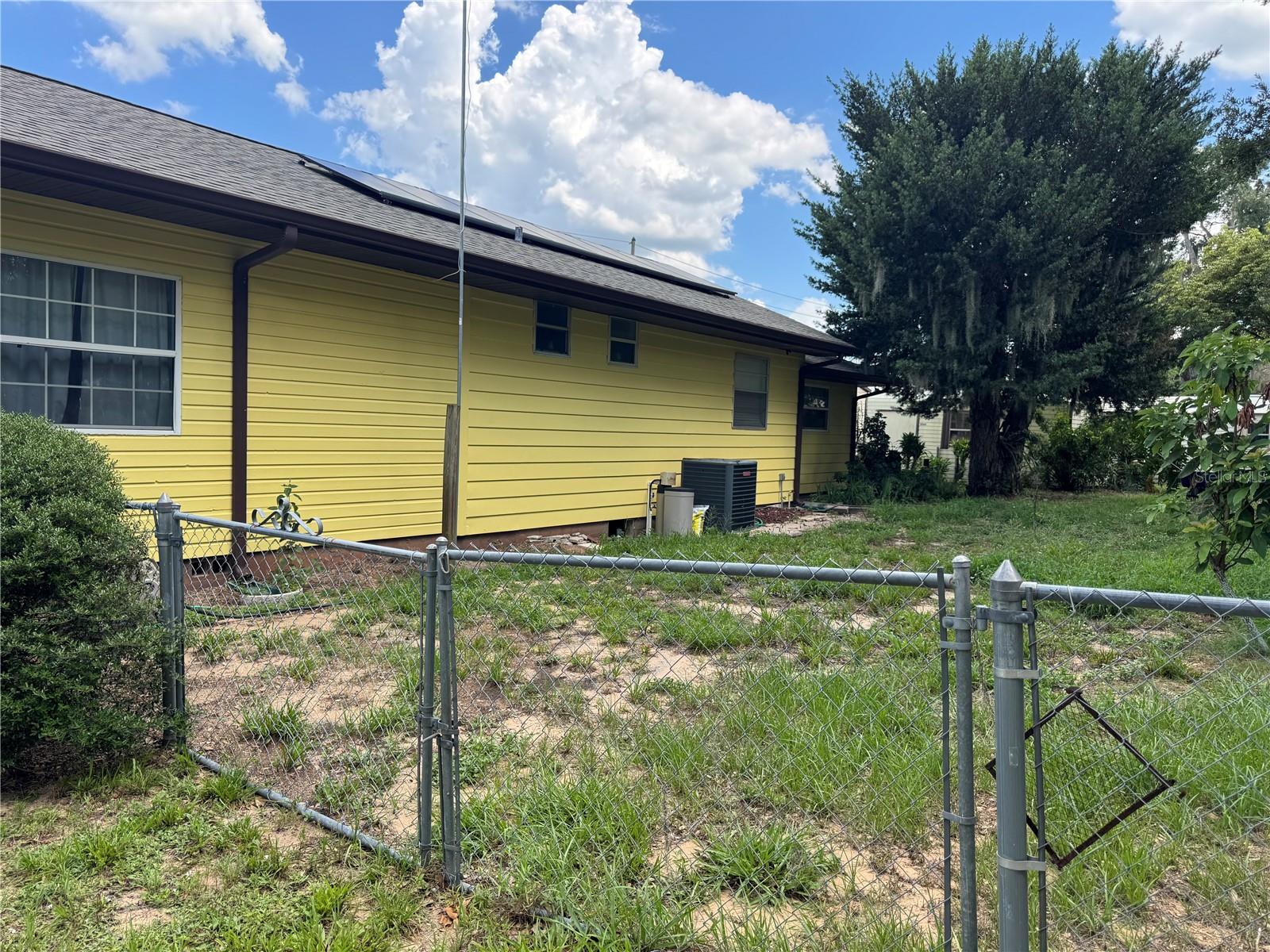 398 Virginia St Property Photo 16