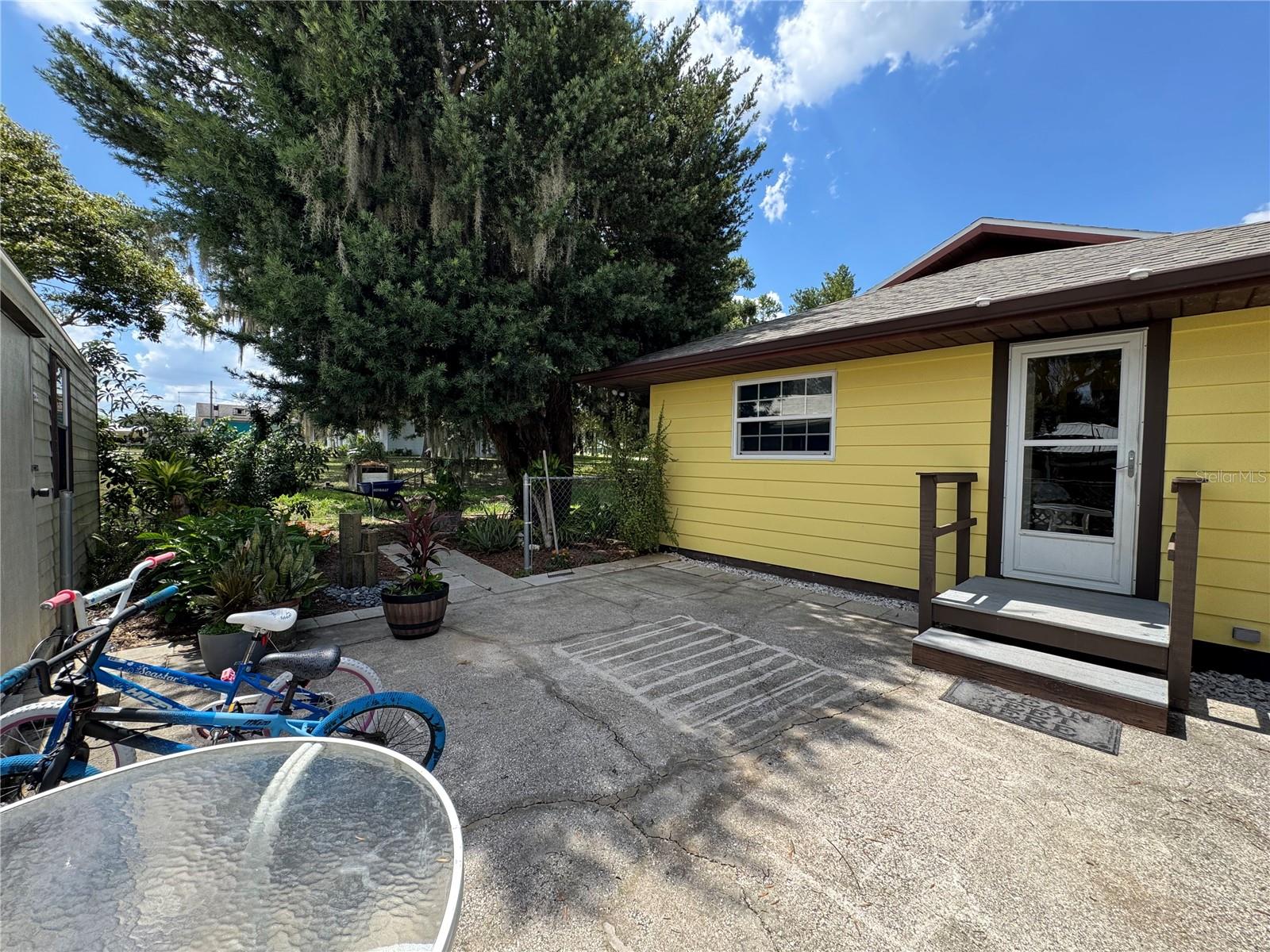 398 Virginia St Property Photo 19