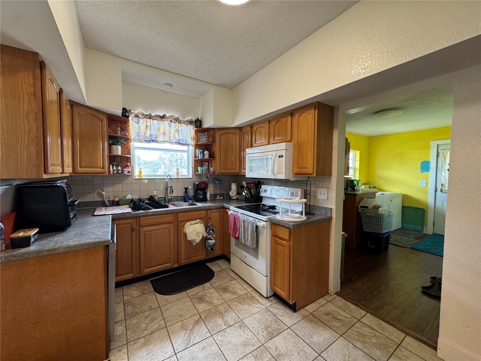 398 Virginia St Property Photo 24