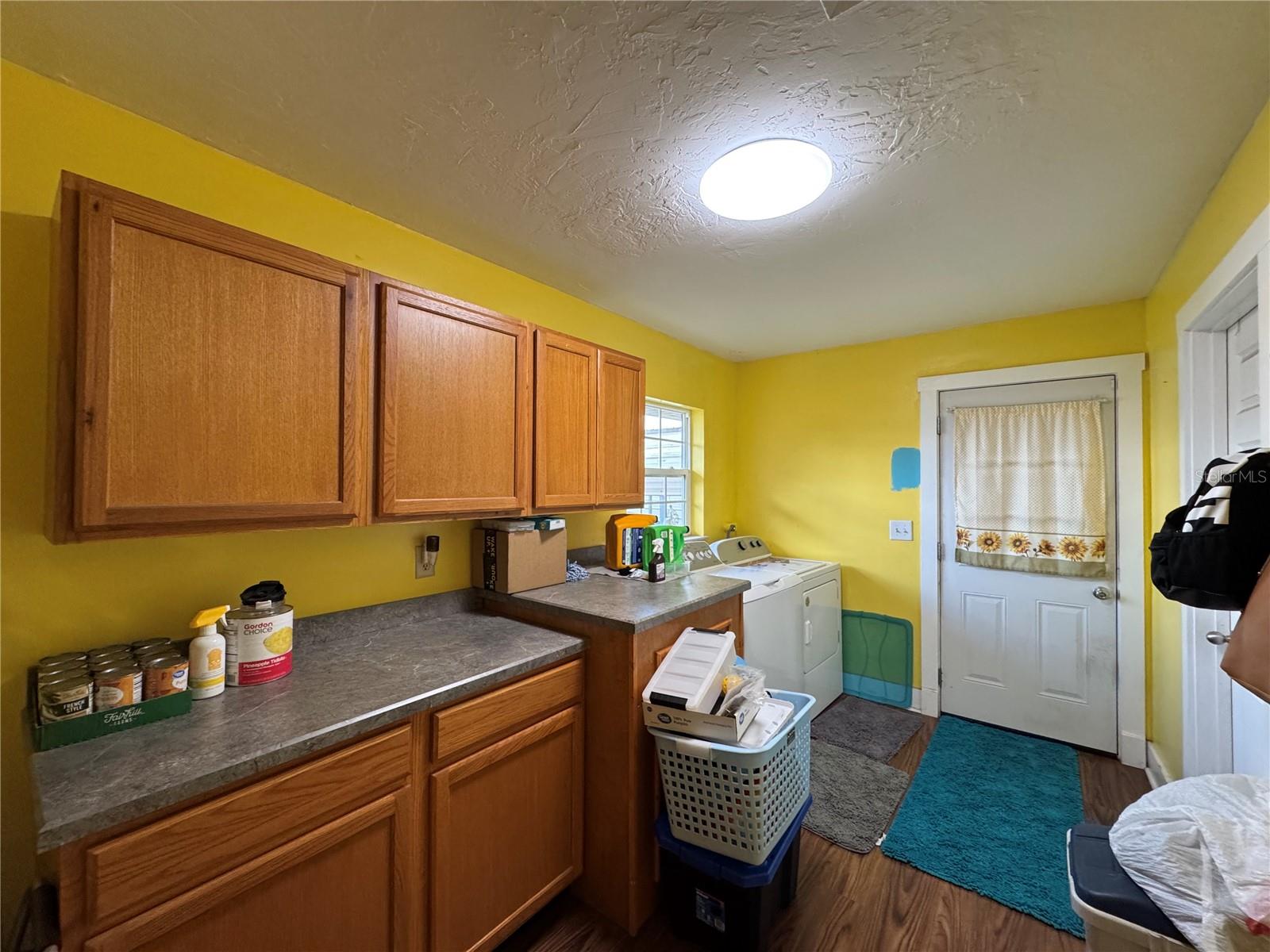 398 Virginia St Property Photo 36