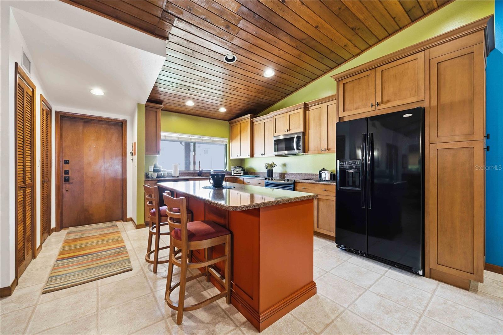 6204 Country Club Dr #f24 Property Photo 5