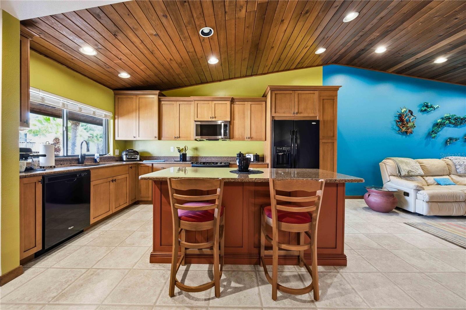 6204 Country Club Dr #f24 Property Photo 9