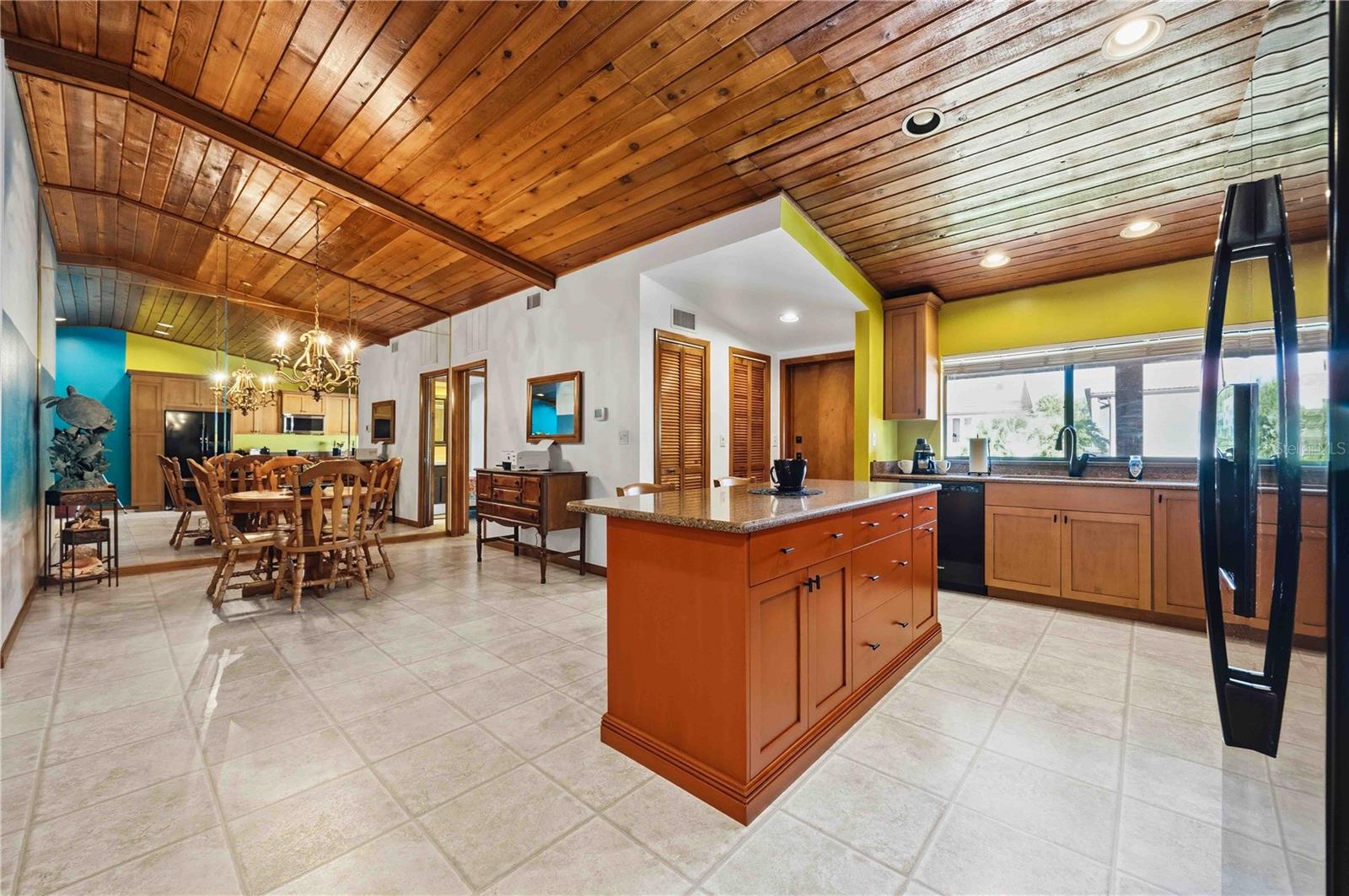 6204 Country Club Dr #f24 Property Photo 11