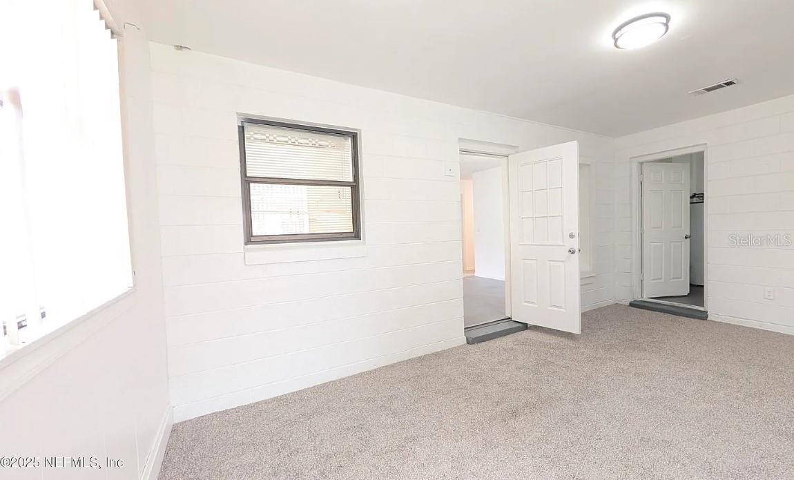 462 Sally St Property Photo 8