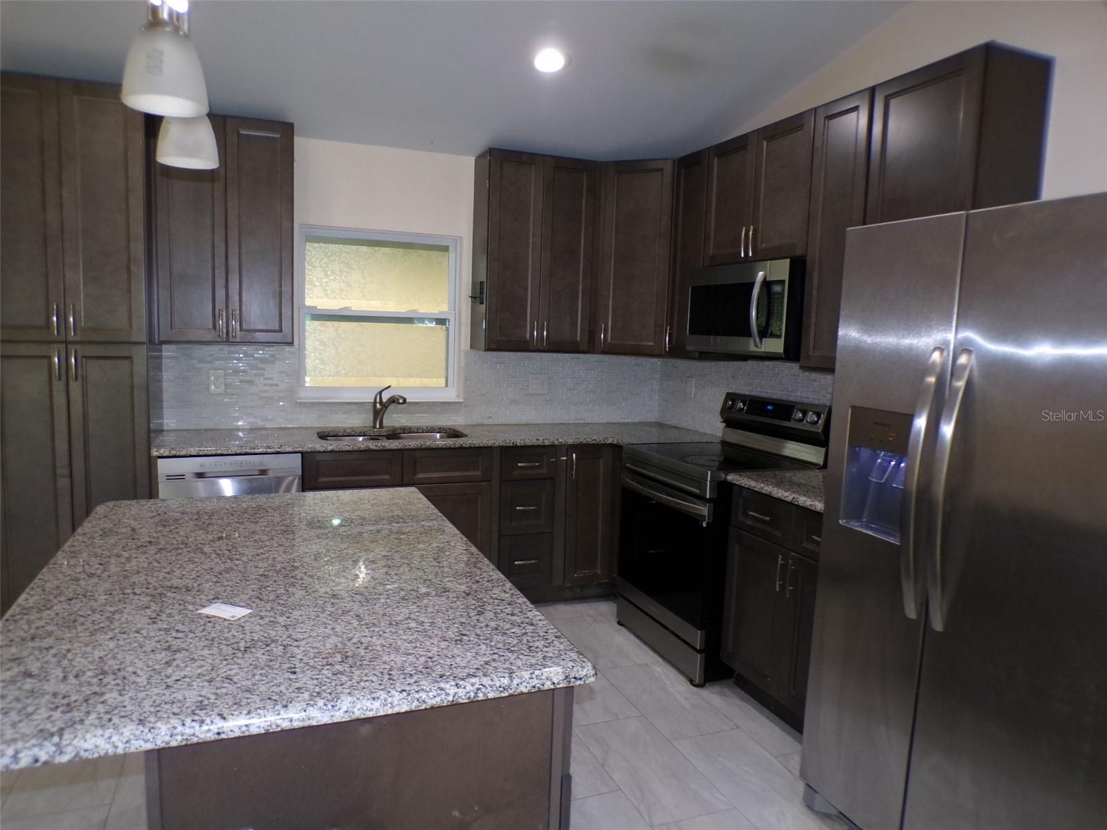 3724 Tracy St Property Photo 4