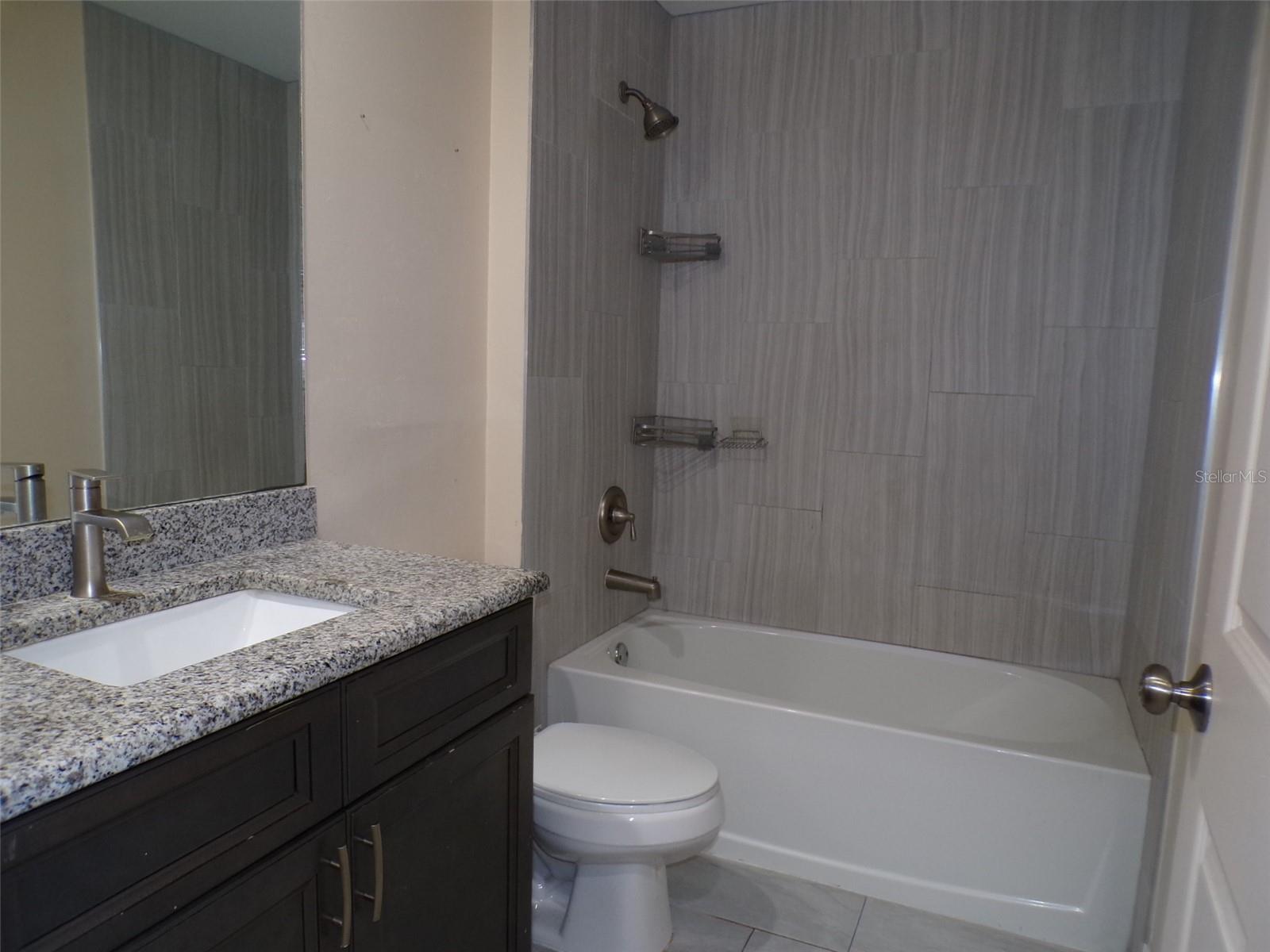 3724 Tracy St Property Photo 6