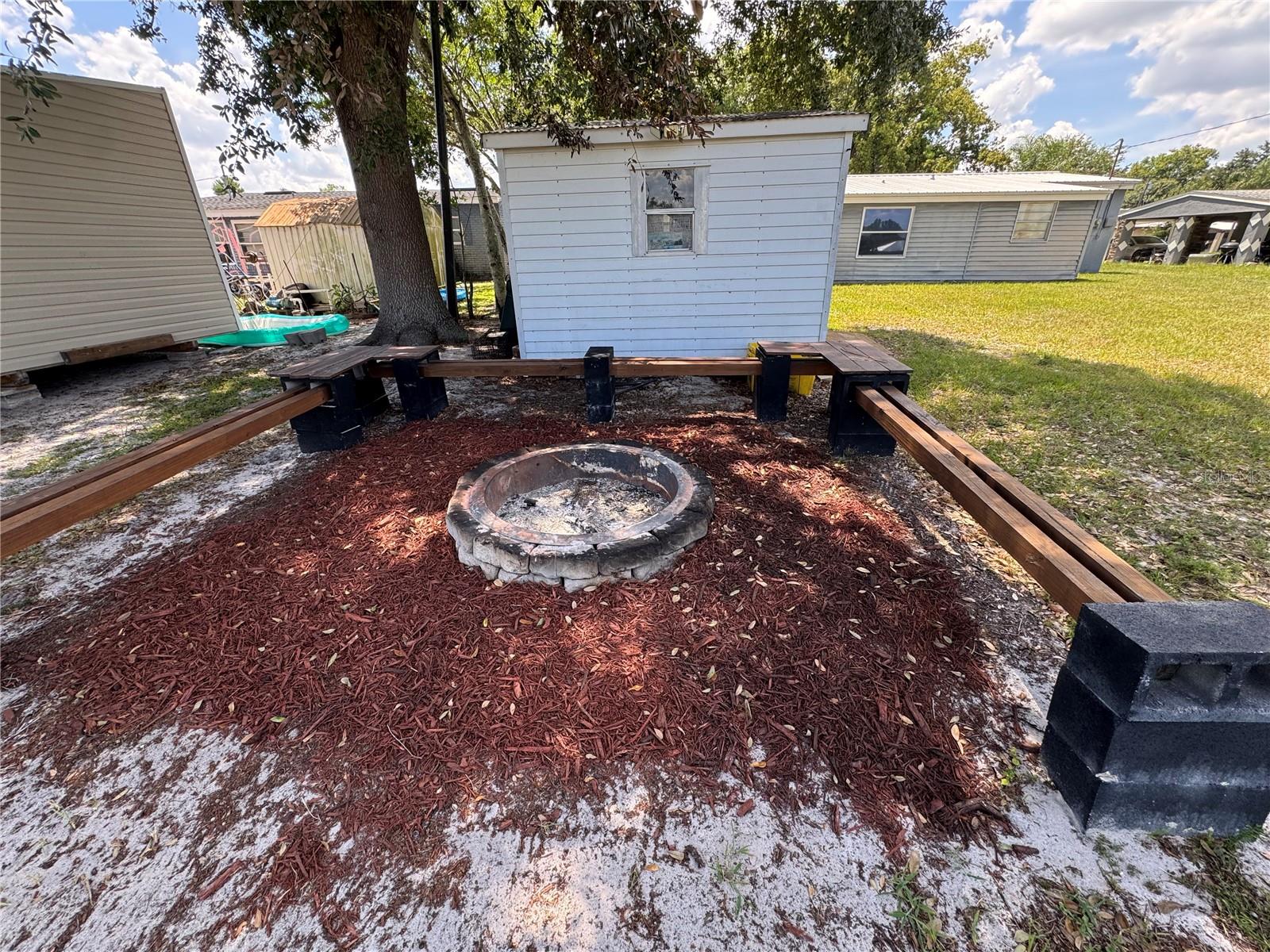 519 Thomas Ave Property Photo 15