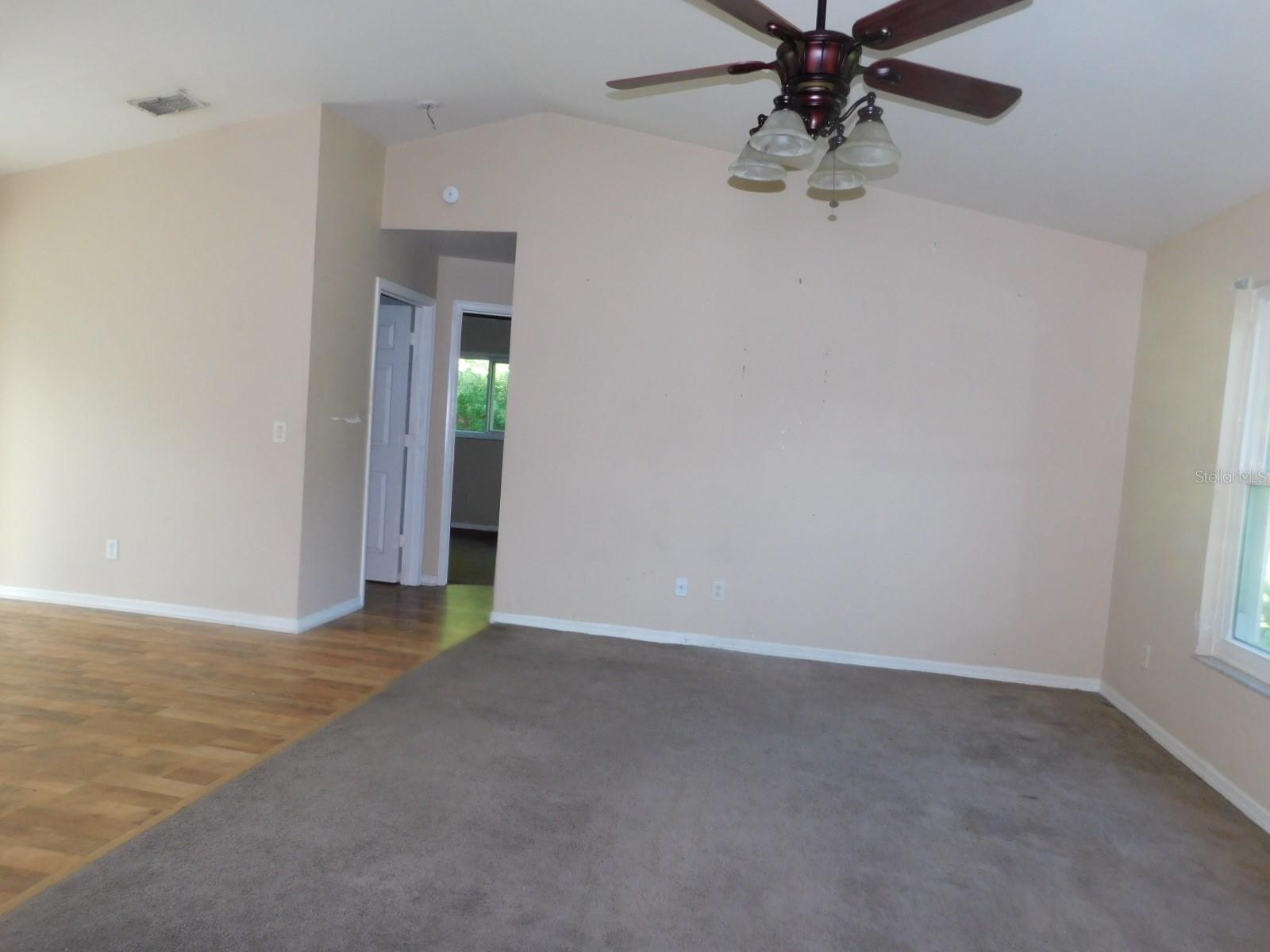 2637 Tishman Ave Property Photo 3