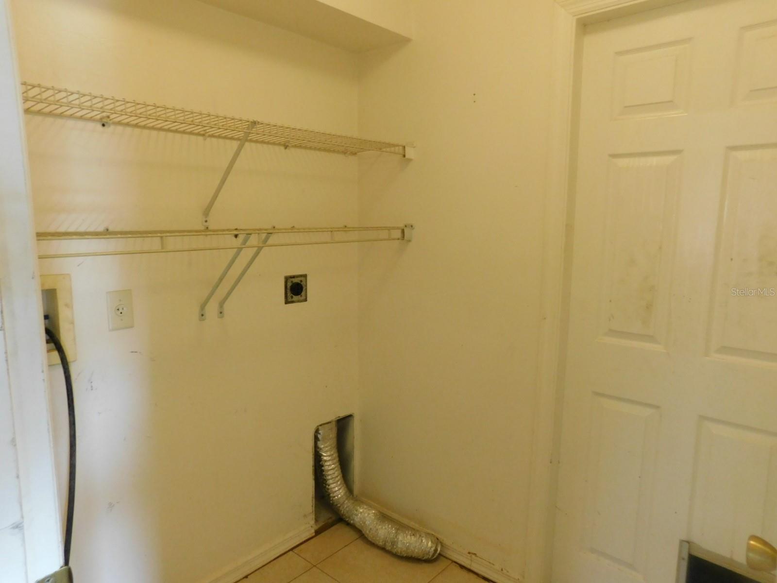 2637 Tishman Ave Property Photo 8
