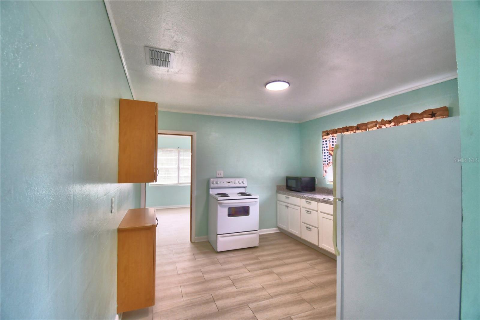 30 Monk Rd Property Photo 8