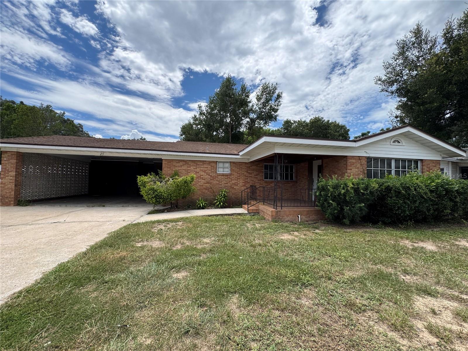 25 E St Property Photo 1