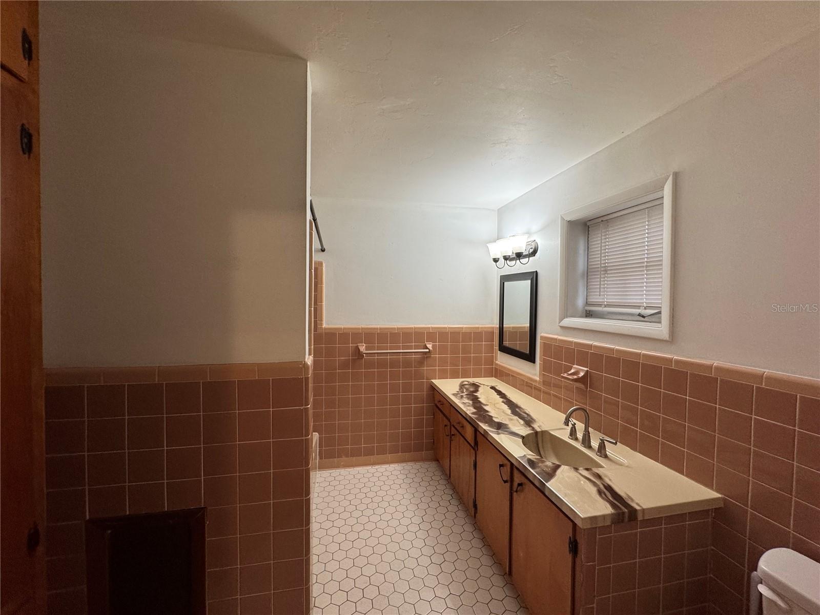 25 E St Property Photo 5