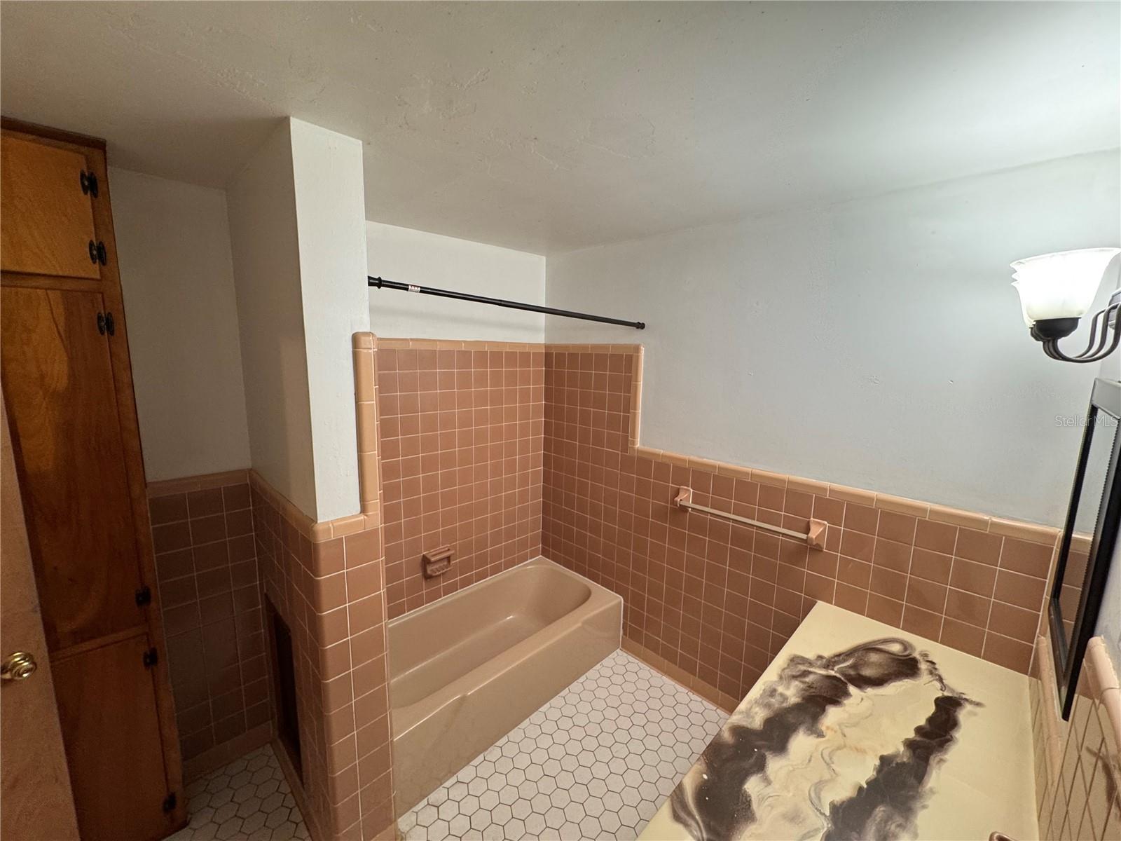 25 E St Property Photo 6