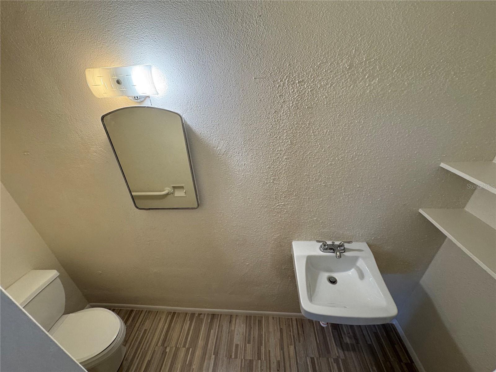 25 E St Property Photo 9
