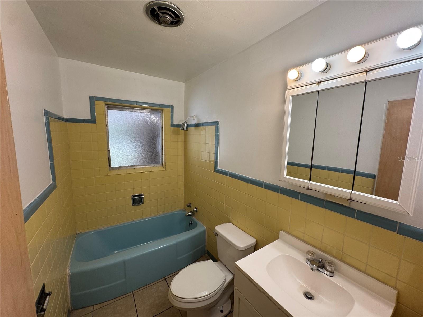 25 E St Property Photo 11