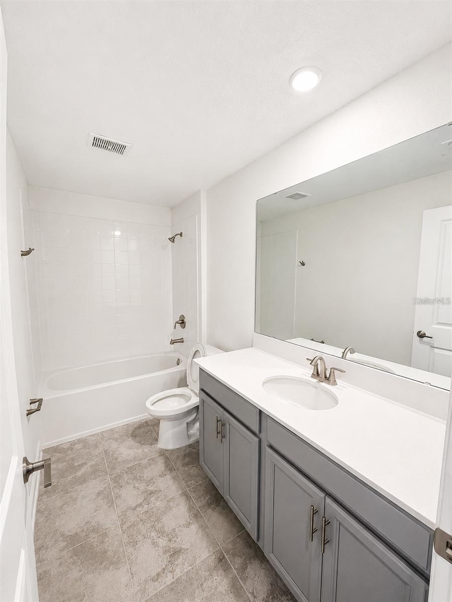 5665 Quiet Palm Loop #6 Property Photo 12