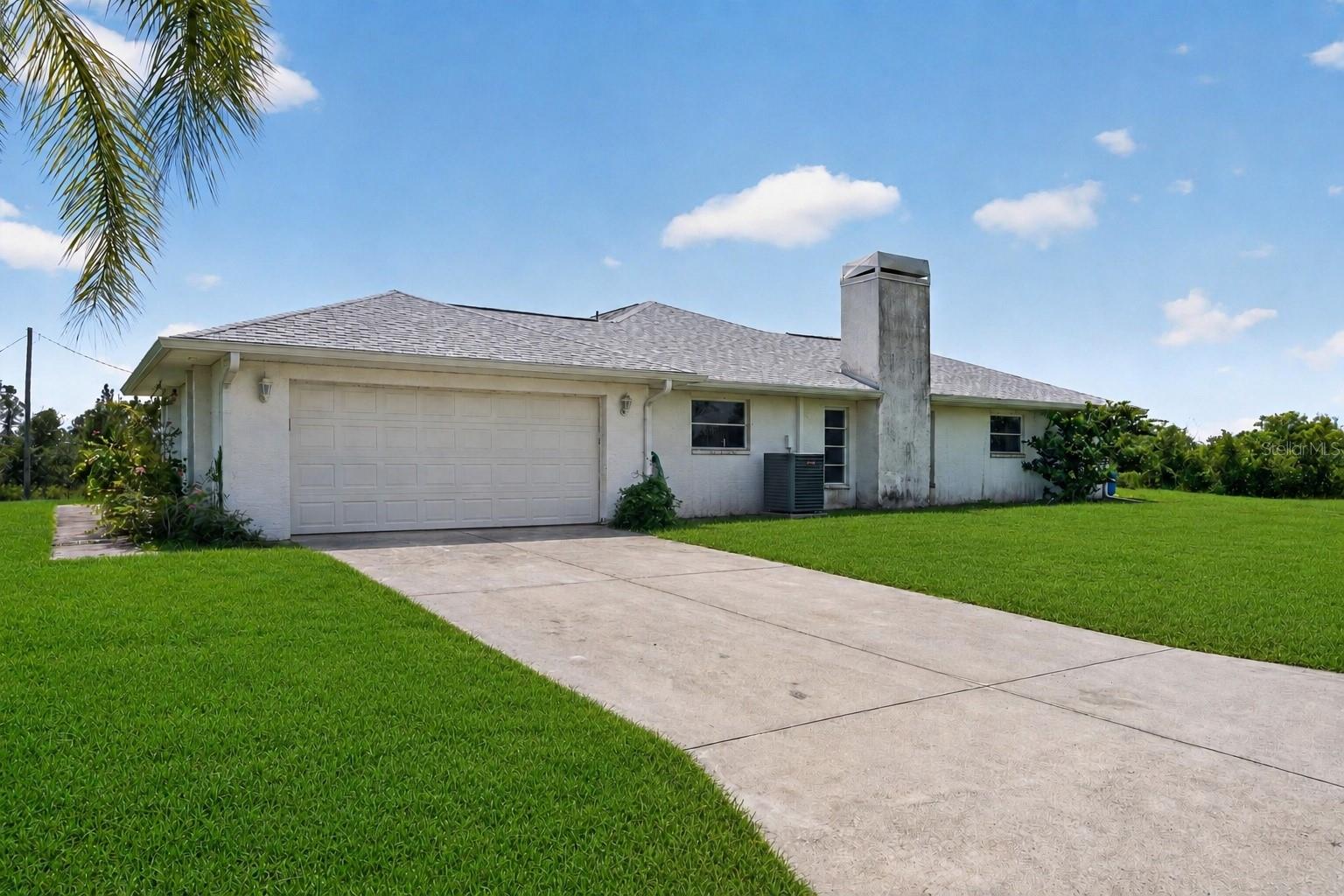 5300 Cypress Grove Property Photo 3