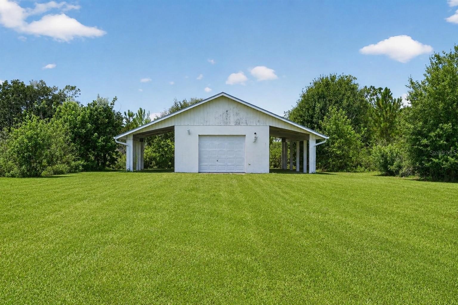 5300 Cypress Grove Property Photo 4
