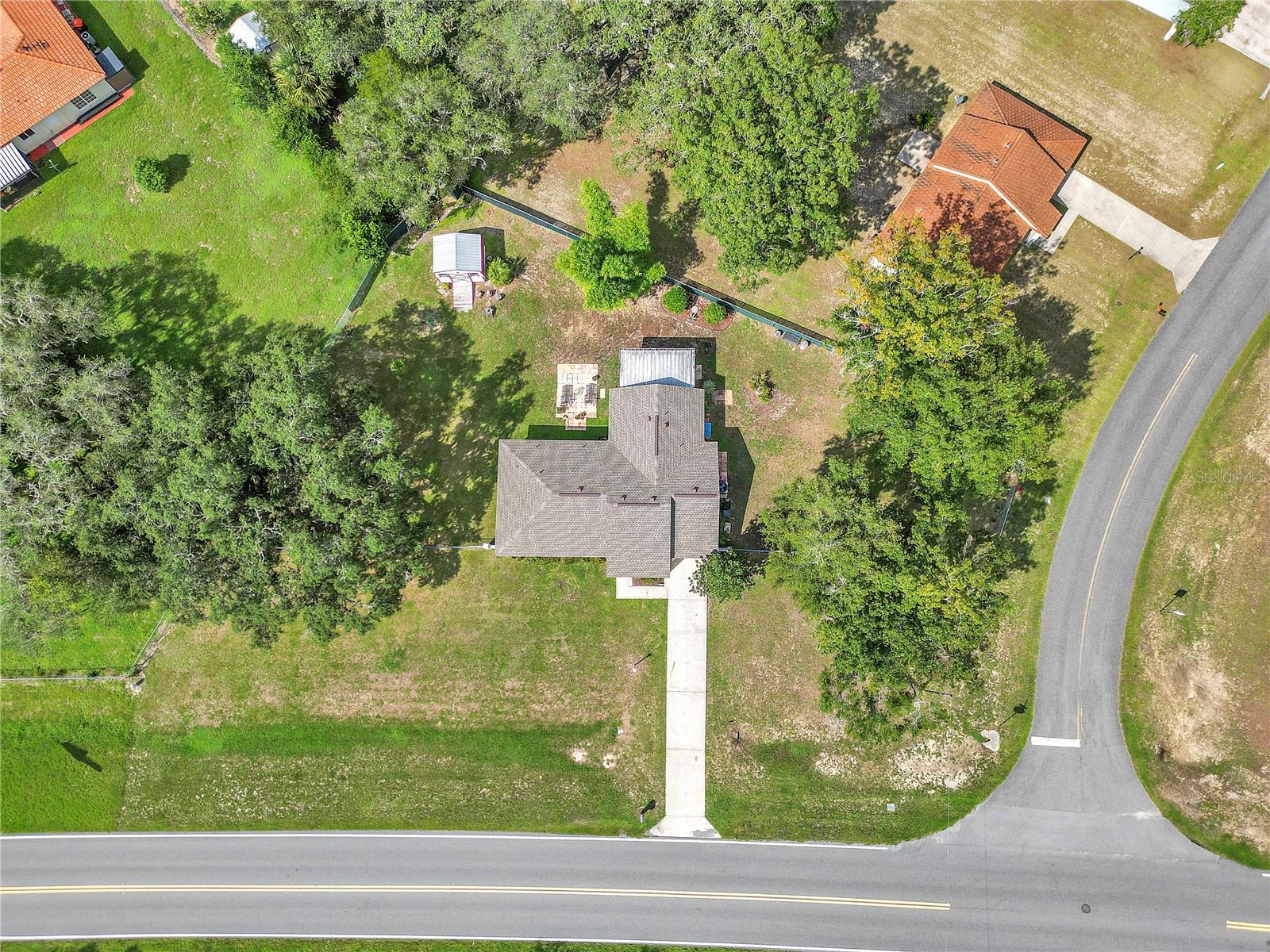 814 OAK RD Property Photo 1