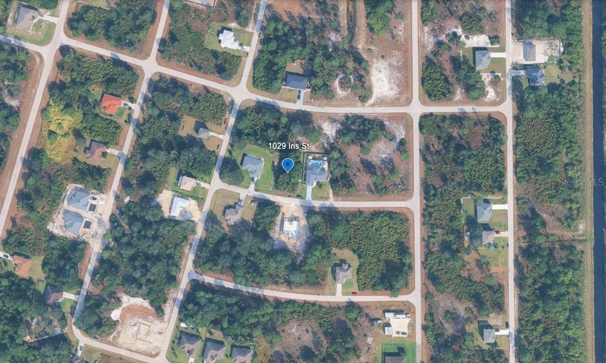 1029 IRIS ST E Property Photo 1