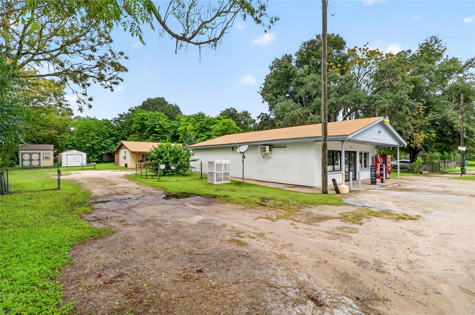 1529 COUNTY ROAD 547 N Property Photo 1