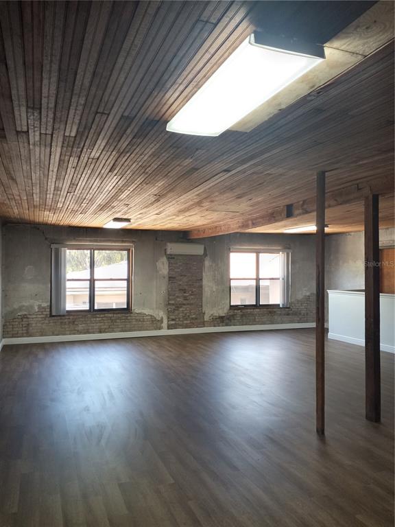 170 N Florida Avenue Property Photo 5