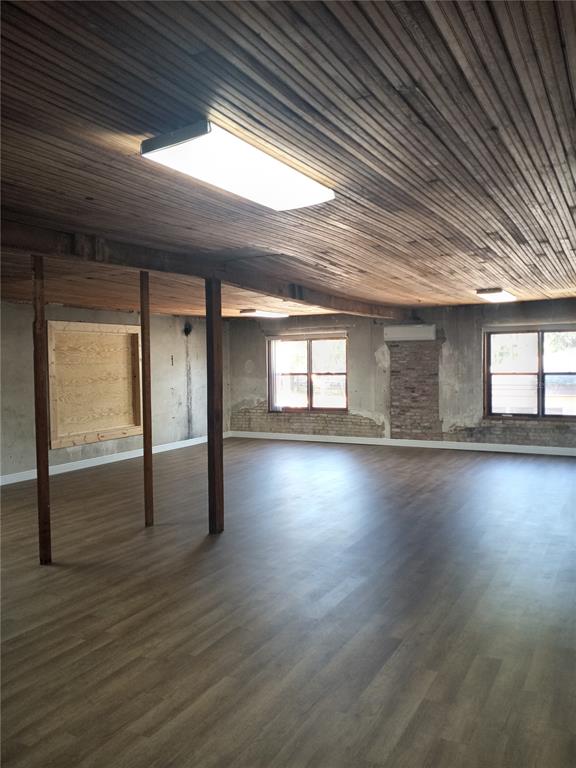 170 N Florida Avenue Property Photo 6