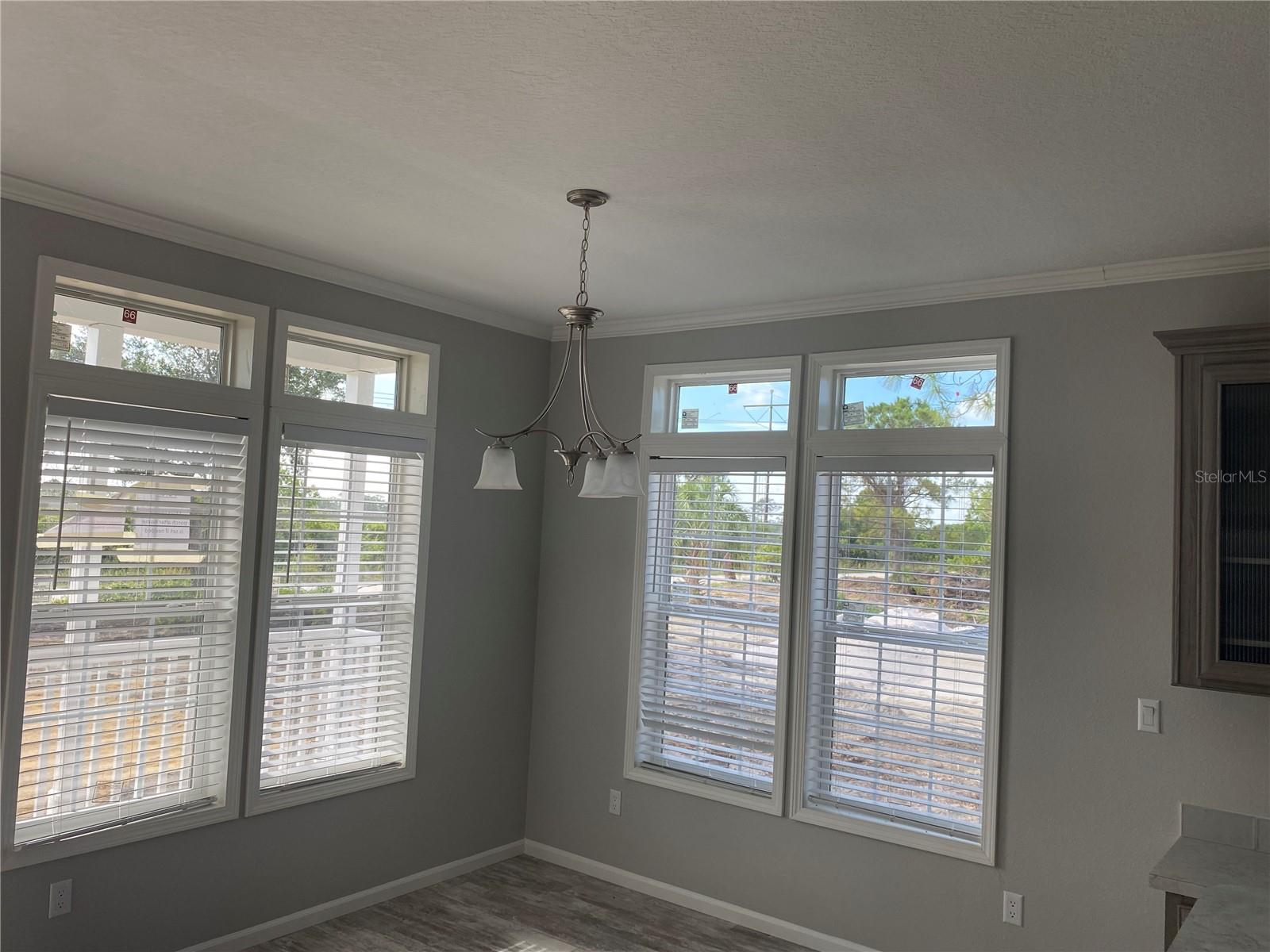 6251 Grove Blvd Property Photo 4