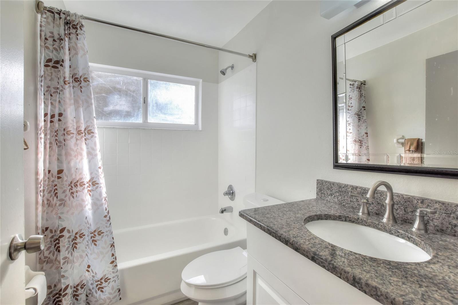 1100 Lowry Ave #33 Property Photo 29