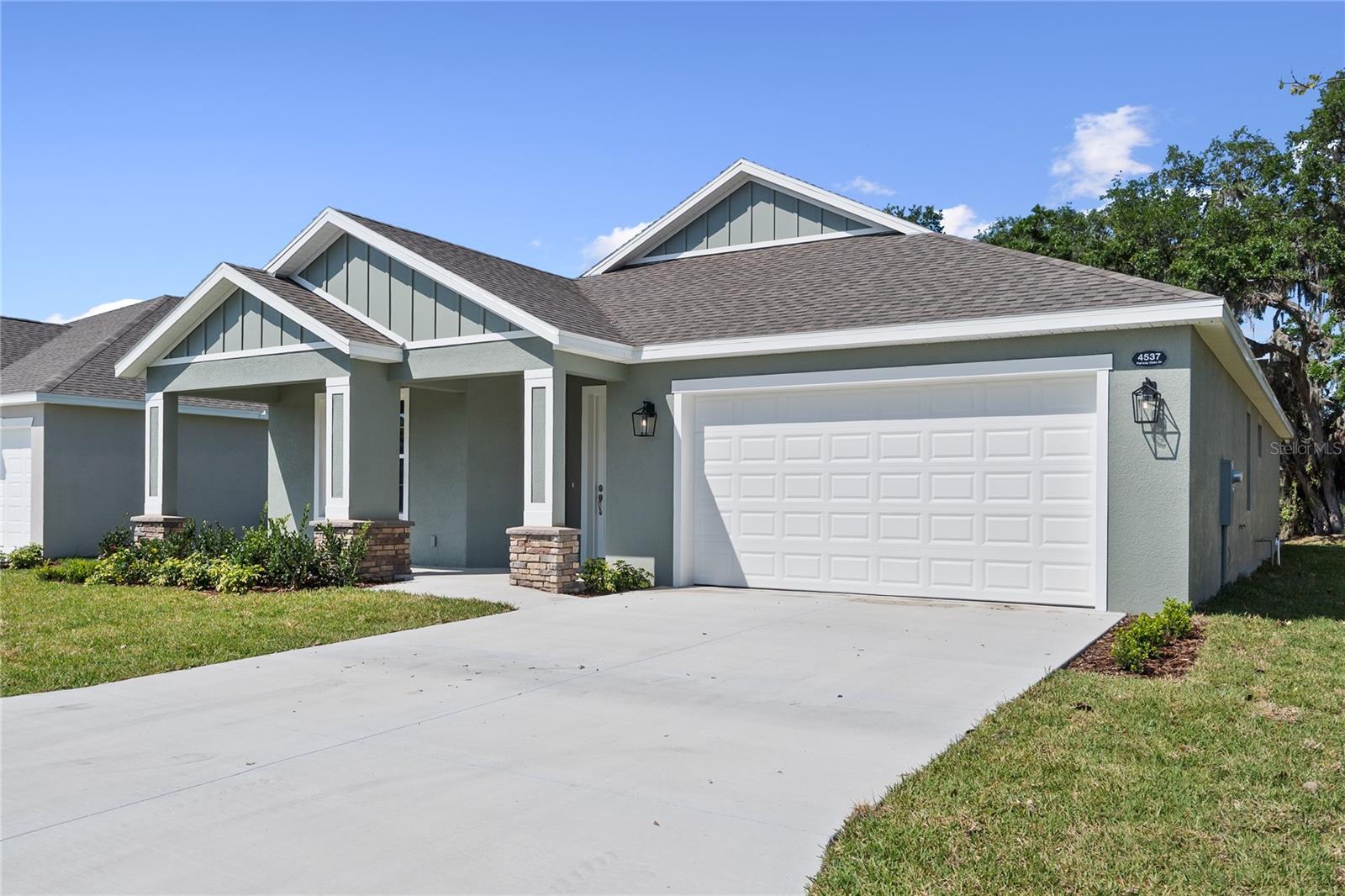 4537 Fairway Oaks Dr Property Photo 1
