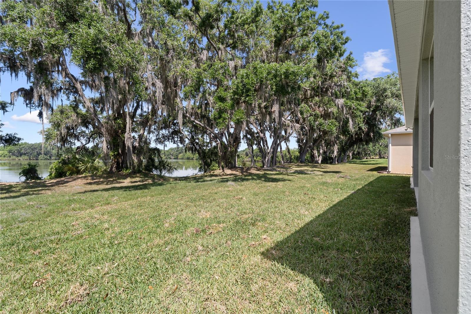 4537 Fairway Oaks Dr Property Photo 5