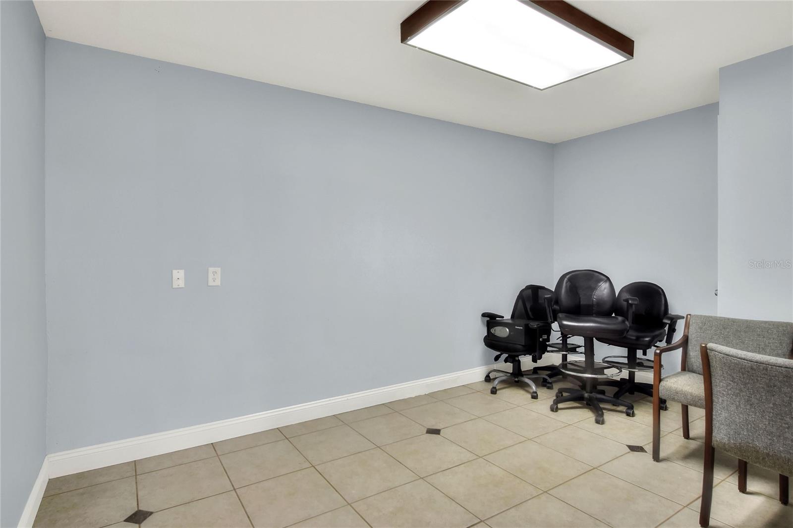 932 Swann Dr Property Photo 12
