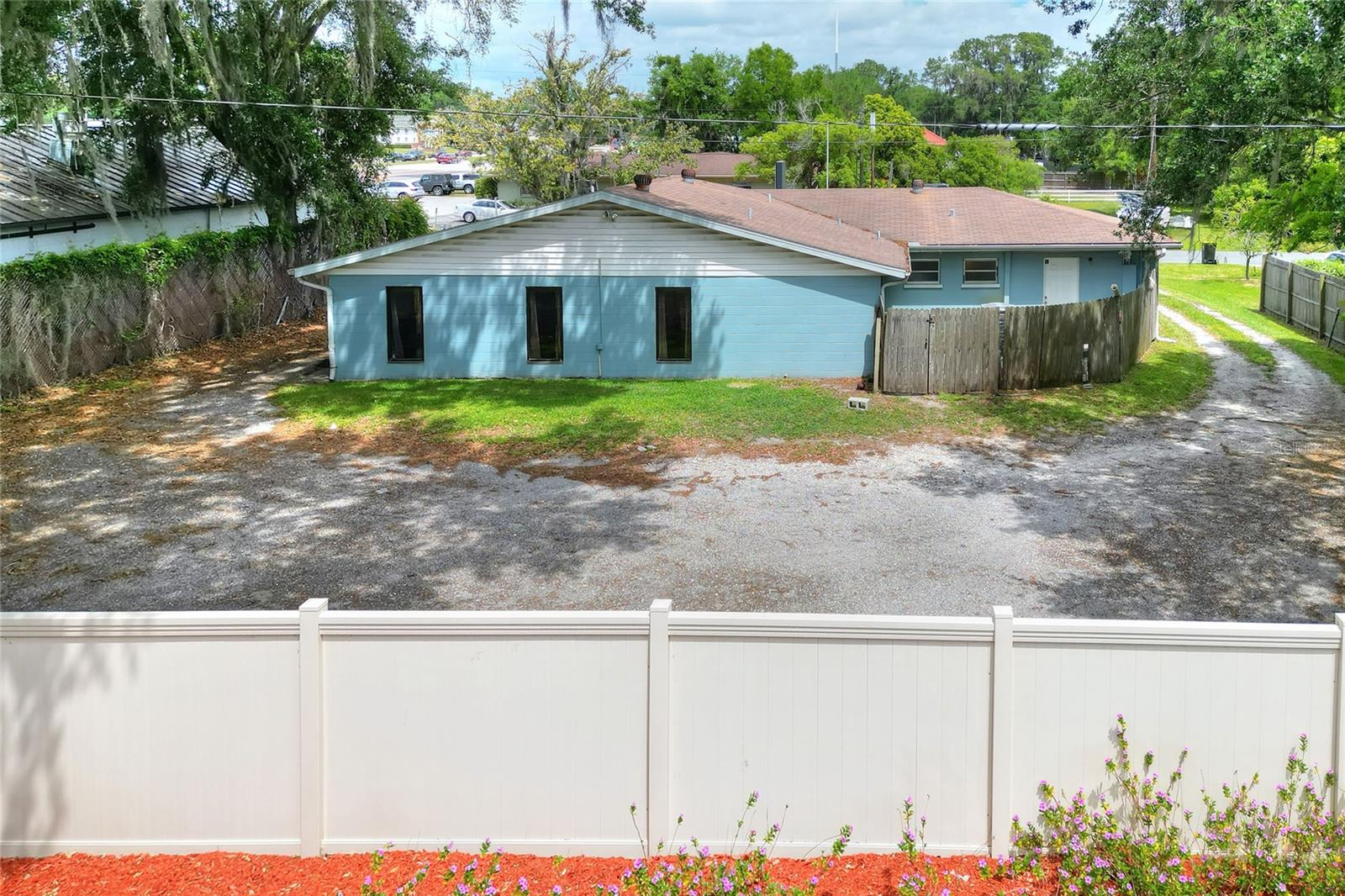 932 Swann Dr Property Photo 33