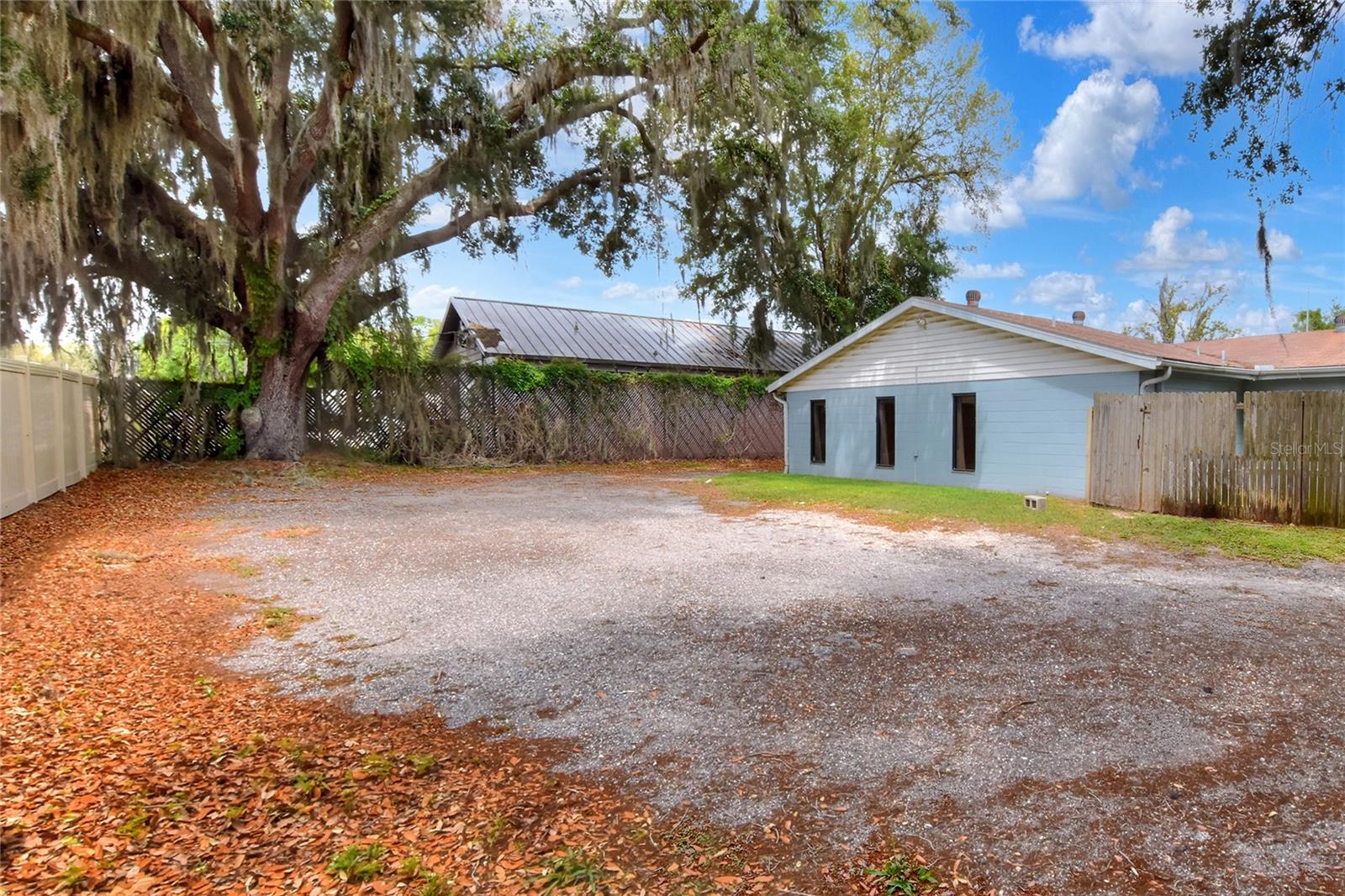 932 Swann Dr Property Photo 34