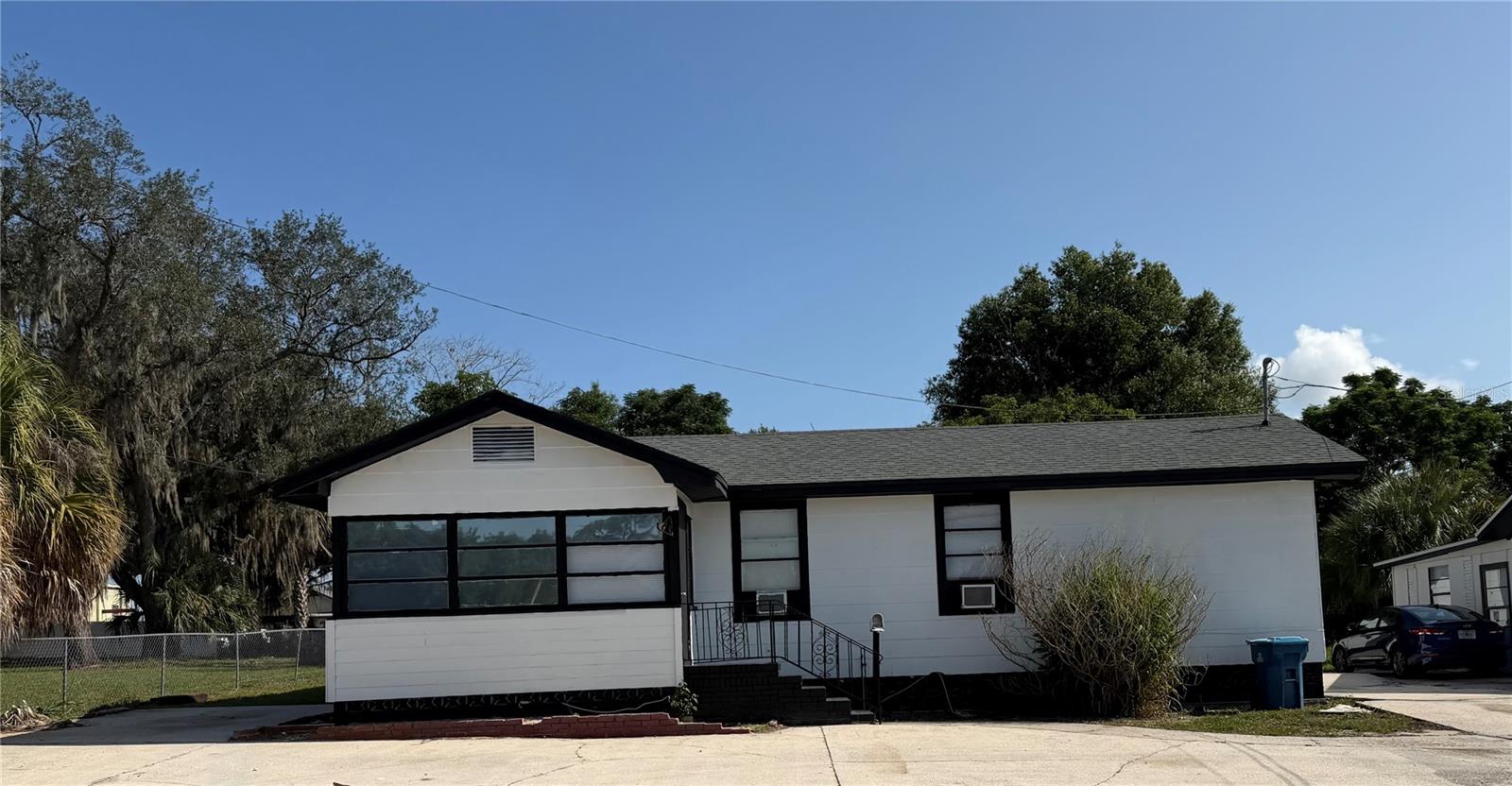 26 W Polk Ave Property Photo 1