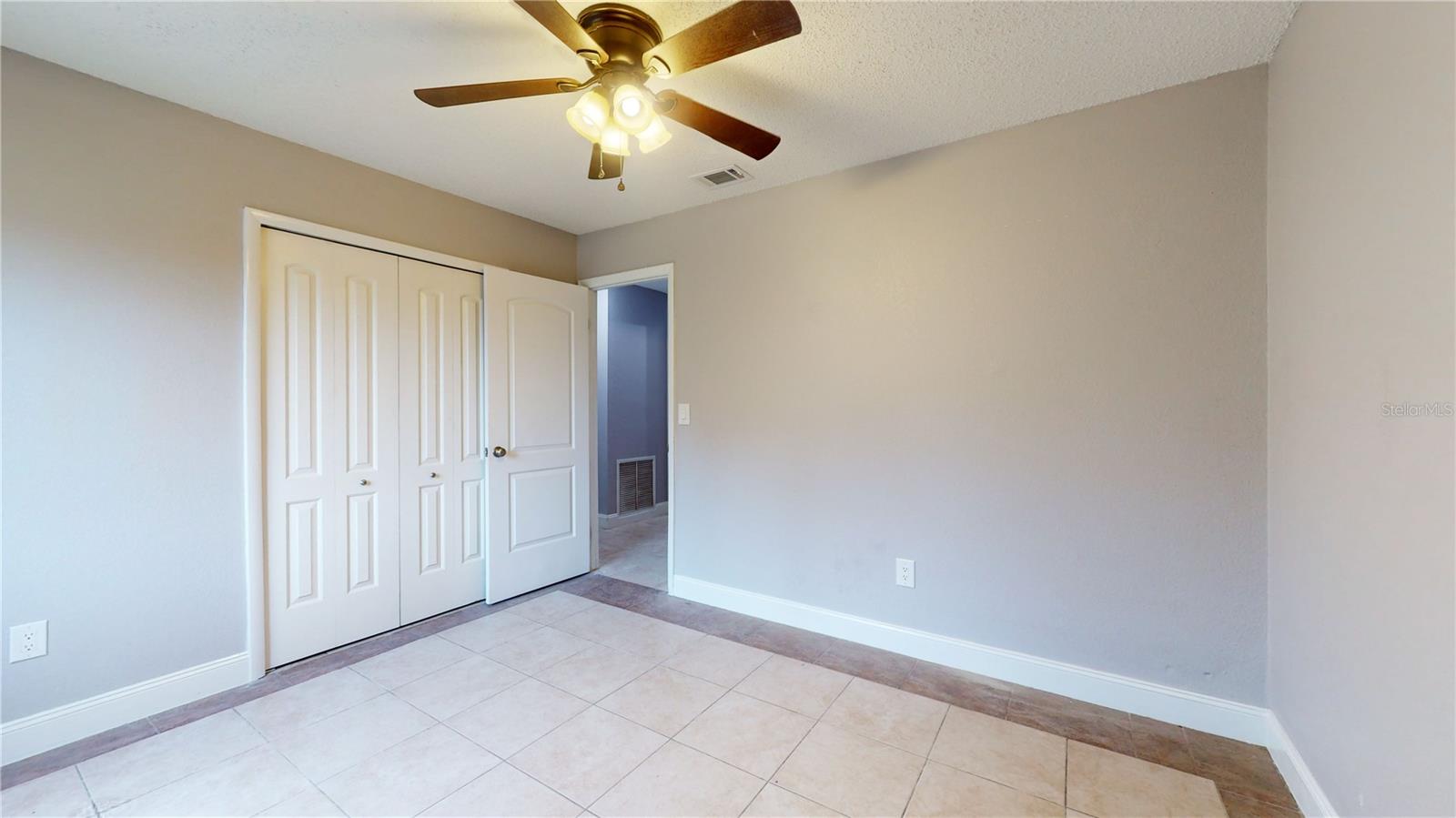 1053 Zambrana St Se Property Photo 23