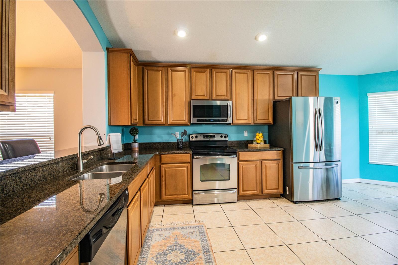 3717 Huntington Ln Property Photo 5
