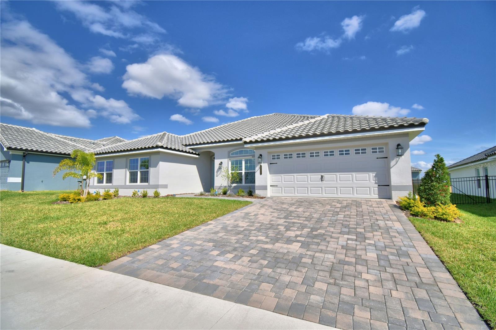 5280 Tennessee Ridge Ct Property Photo 2