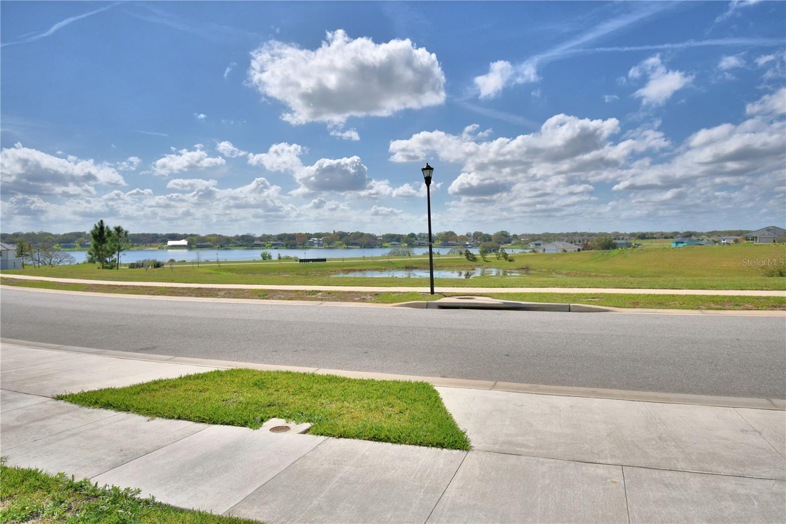5280 Tennessee Ridge Ct Property Photo 3